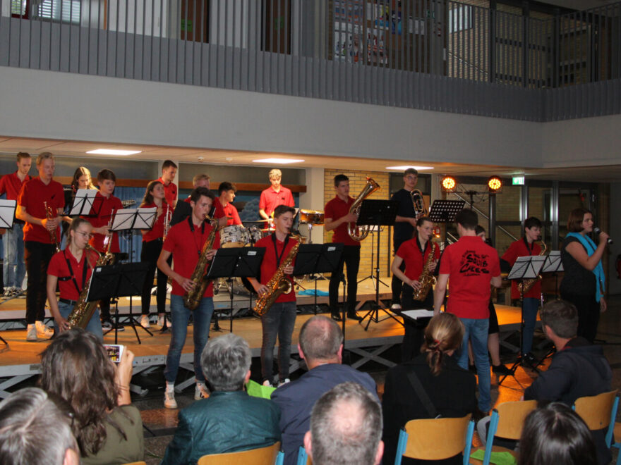 Big Band der Schule im Atrium