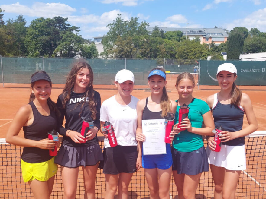 Tennis-Mädchen-Mannschaft des CLG Laupheim